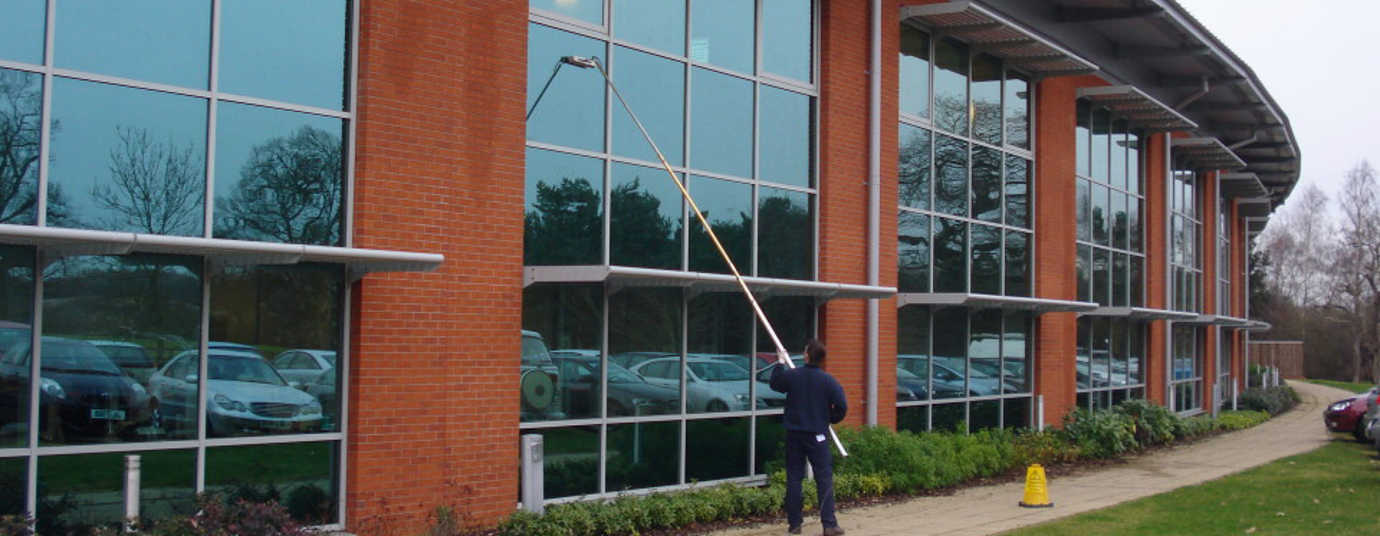 Commercial exterior window cleaning