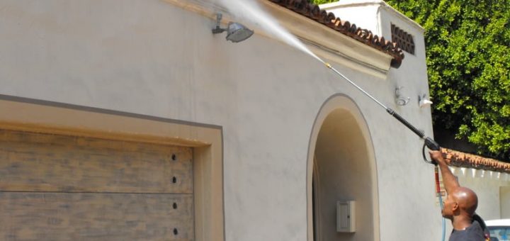 Pressure Washing Stucco